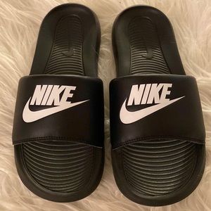 Nike slides